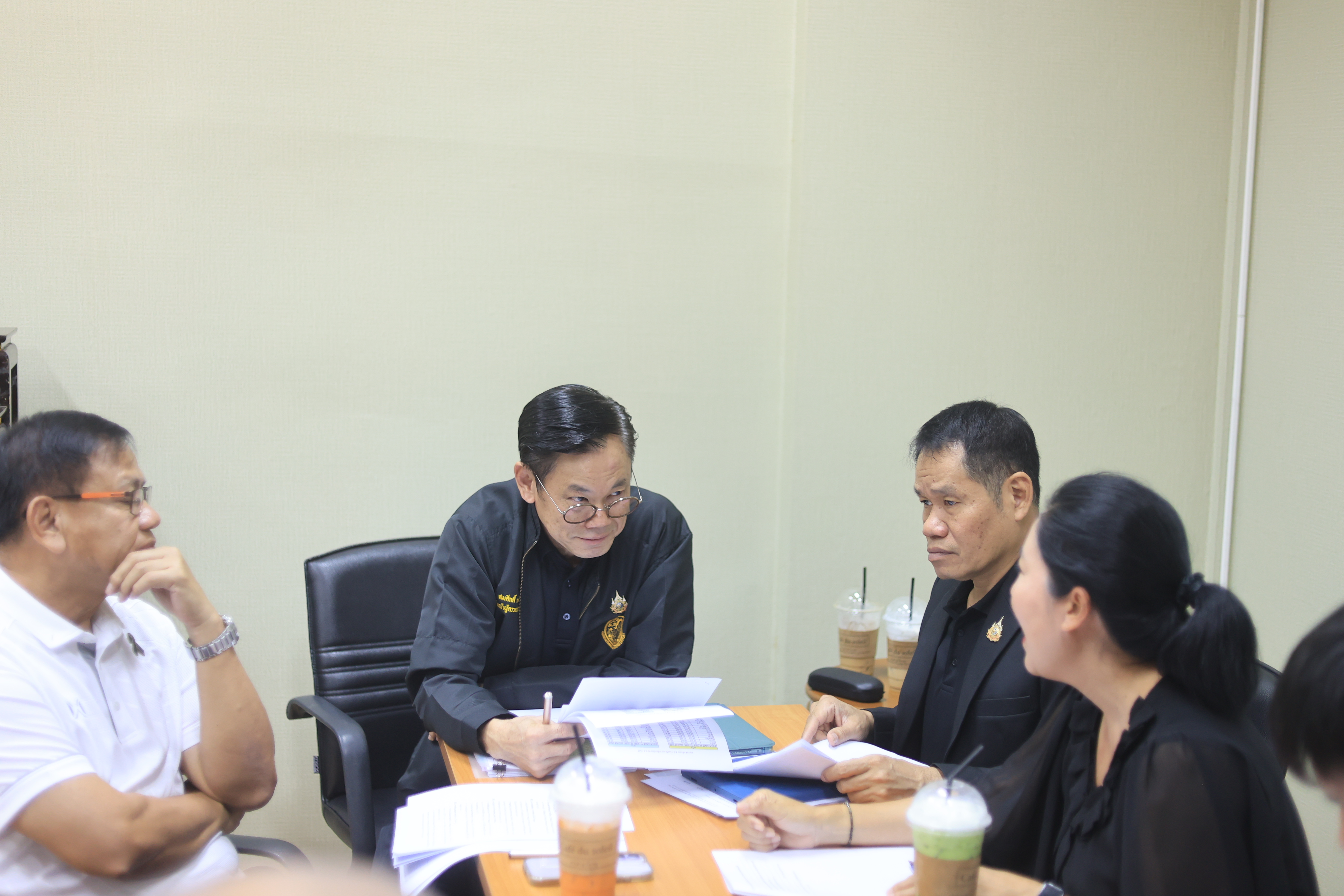 title - คณะผู้ตรวจราชการกรม ประชุมพิจารณาร่างหลักเกณฑ์การคัดเลือกรางวัลให้กับหน่วยงาน ส.ป.ก.จังหวัด สำหรับทีมผู้ตรวจราชการกรม ส.ป.ก.